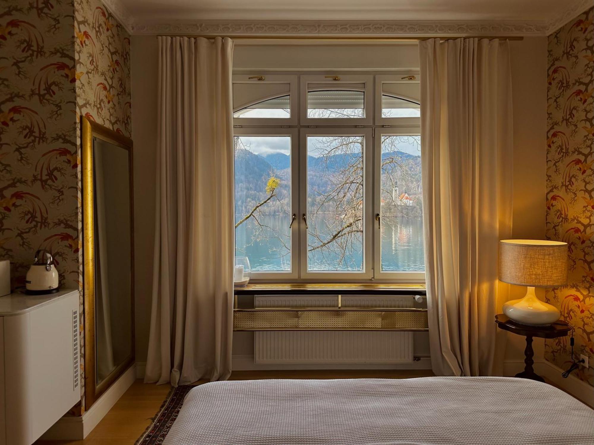 Adora Luxury